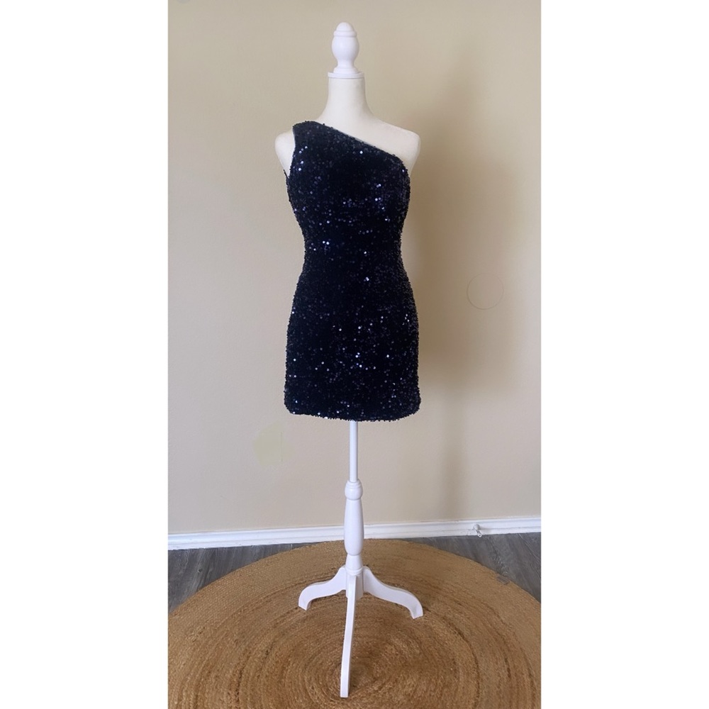 Woman’s Navy Blue One Shoulder Sequin Homecoming Dress